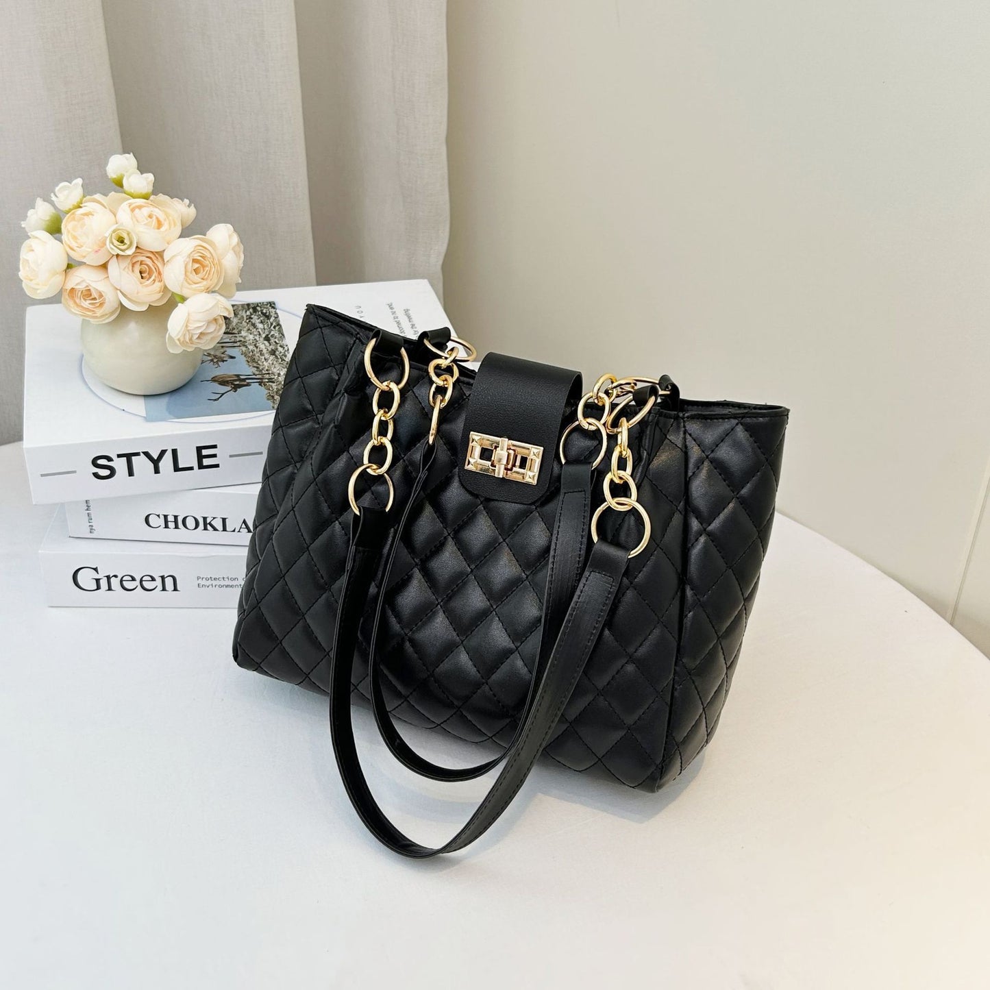 Spring New Classic Style Women's Shoulder Bag