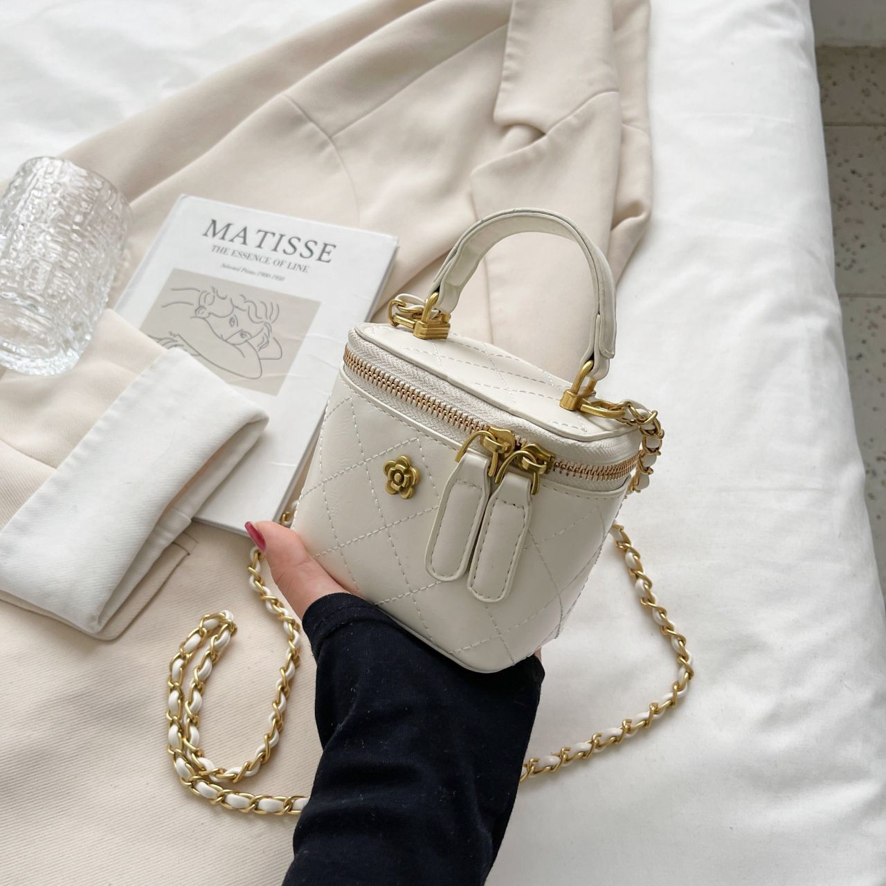 Portable Diamond Chain Mini Satchel