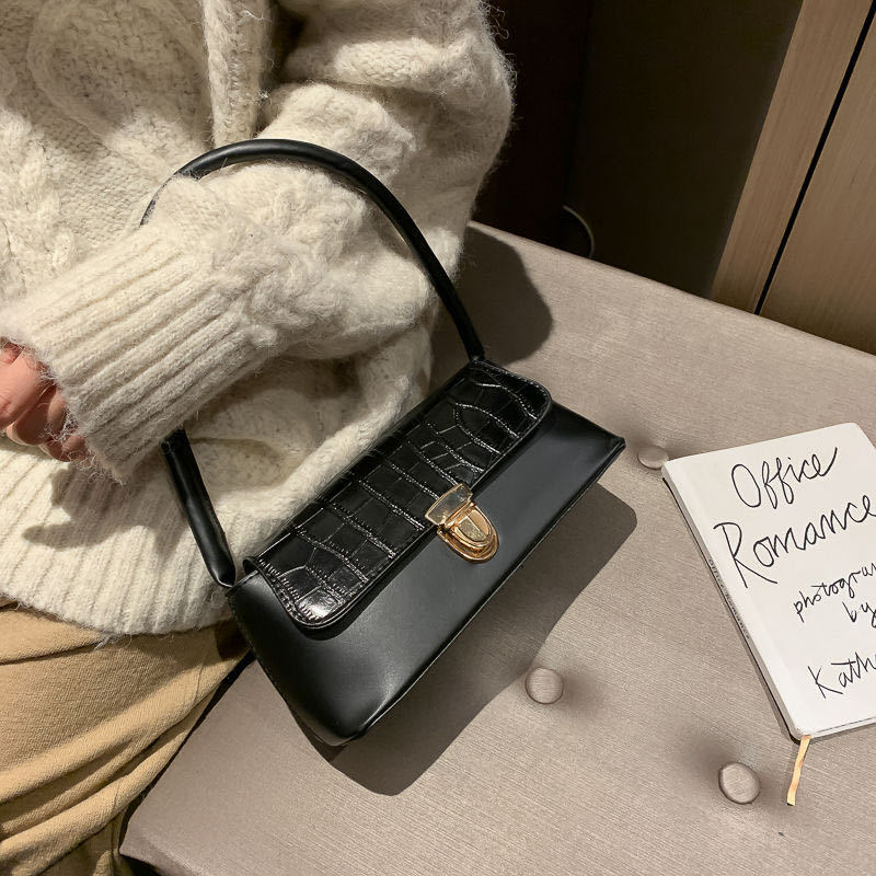 Medieval ladies armpit bag