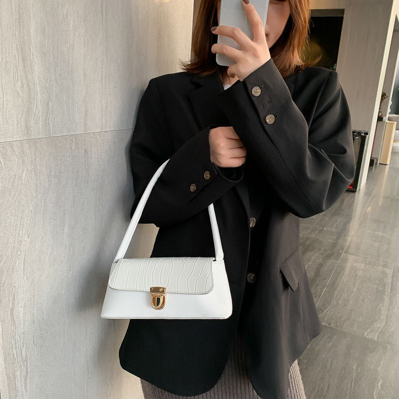 Medieval ladies armpit bag