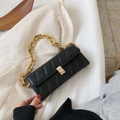 Versatile chain shoulder bag