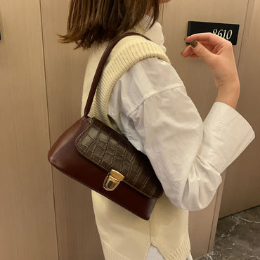 Medieval ladies armpit bag