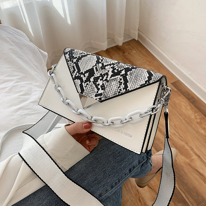 Snake pattern women's bag fashion trend