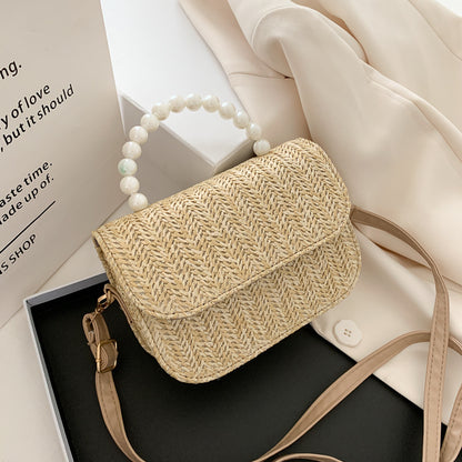 Straw bale for chains in summer