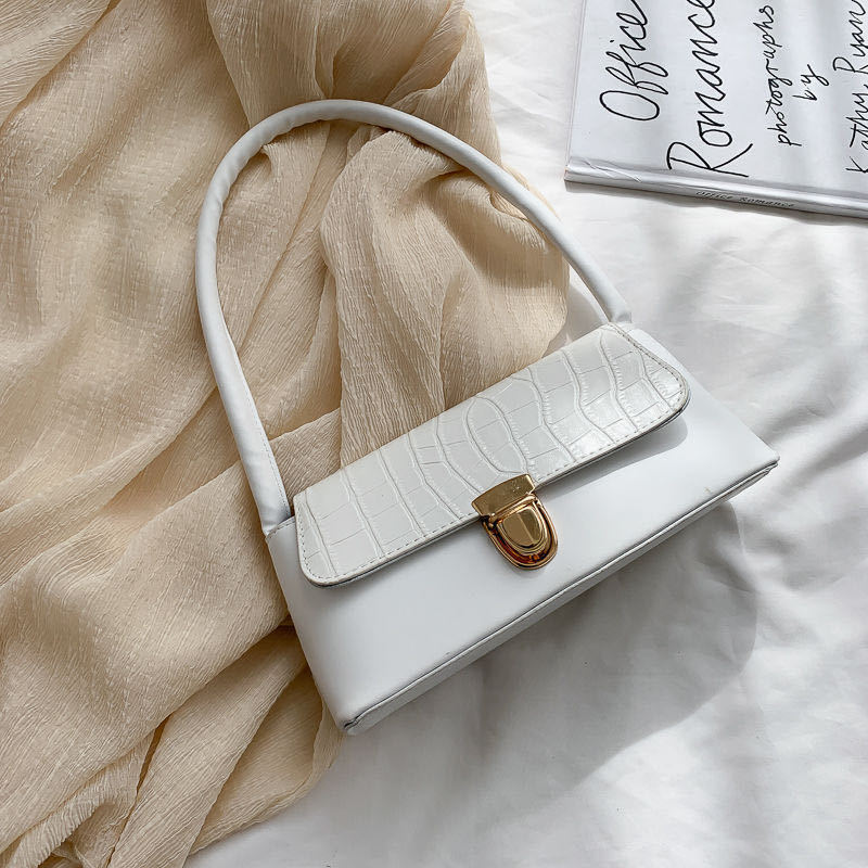 Medieval ladies armpit bag