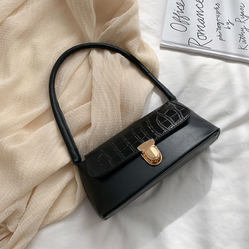 Medieval ladies armpit bag