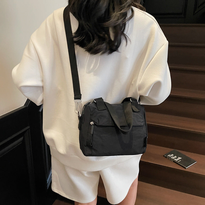 One Shoulder Crossbody Lightweight And Large Capacity Commuter Hand-carrying Bag