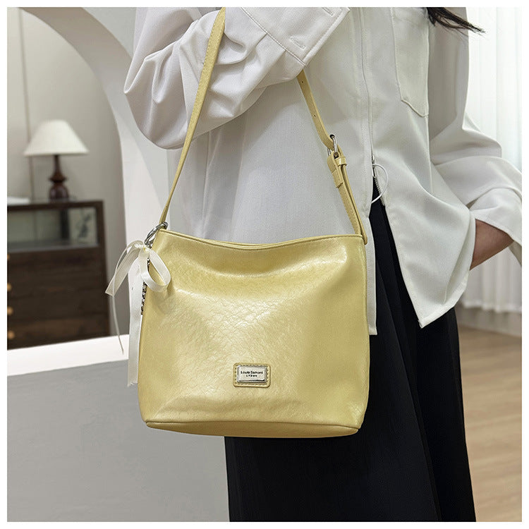 Women's Special-interest Design Casual Crossbody Bucket Bag