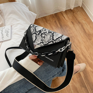 Snake pattern women's bag fashion trend