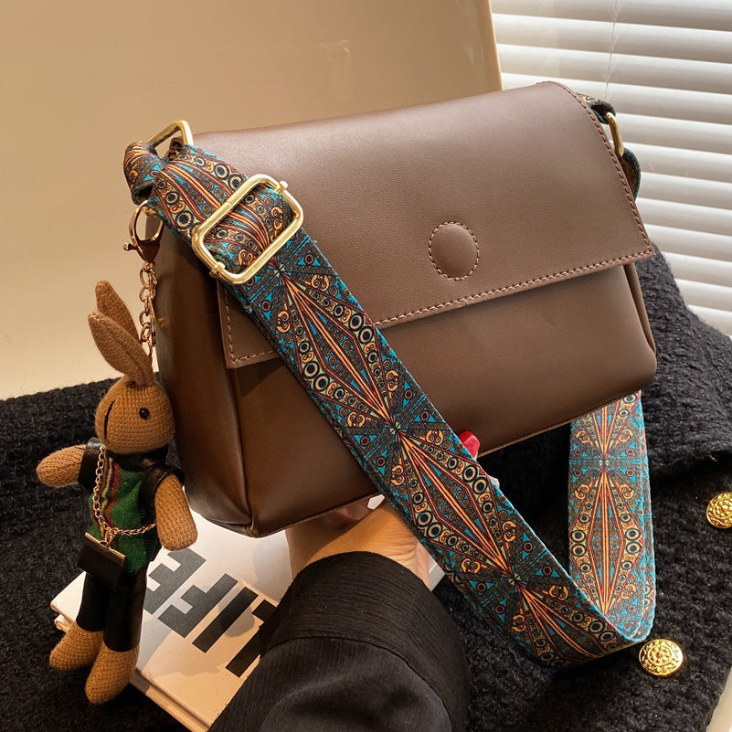 New Retro Easy Matching Women's High-grade Fashion Messenger Bag