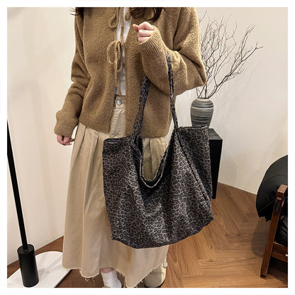 Leopard Print European And American Retro Casual Textured One-shoulder Bag