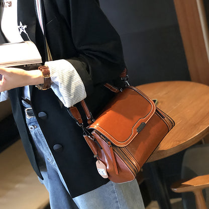 Women's Leather Simple Large Capacity Fashion Messenger Bag