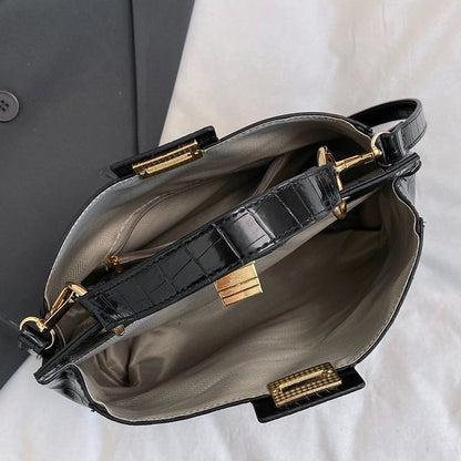 New Fashion Minority Design Retro Handbag Shoulder Western Style Messenger Bag