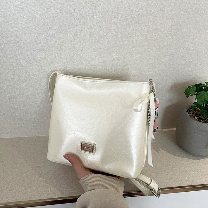 Women's Special-interest Design Casual Crossbody Bucket Bag