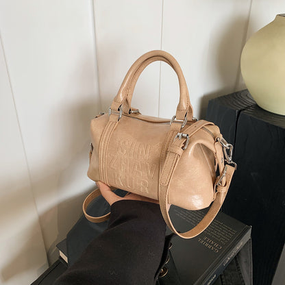 Niche Retro And Fashion All-matching Commuter Shoulder Messenger Bag