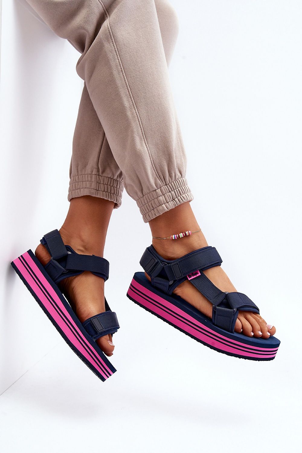Sandals model 193953 Step in style