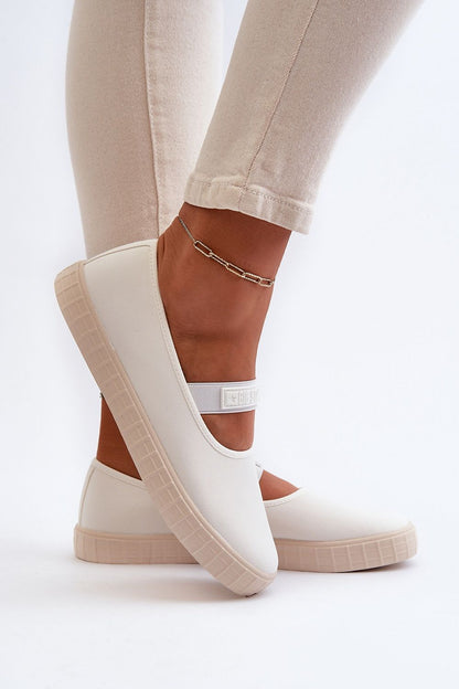 Sneakers model 194982 Step in style