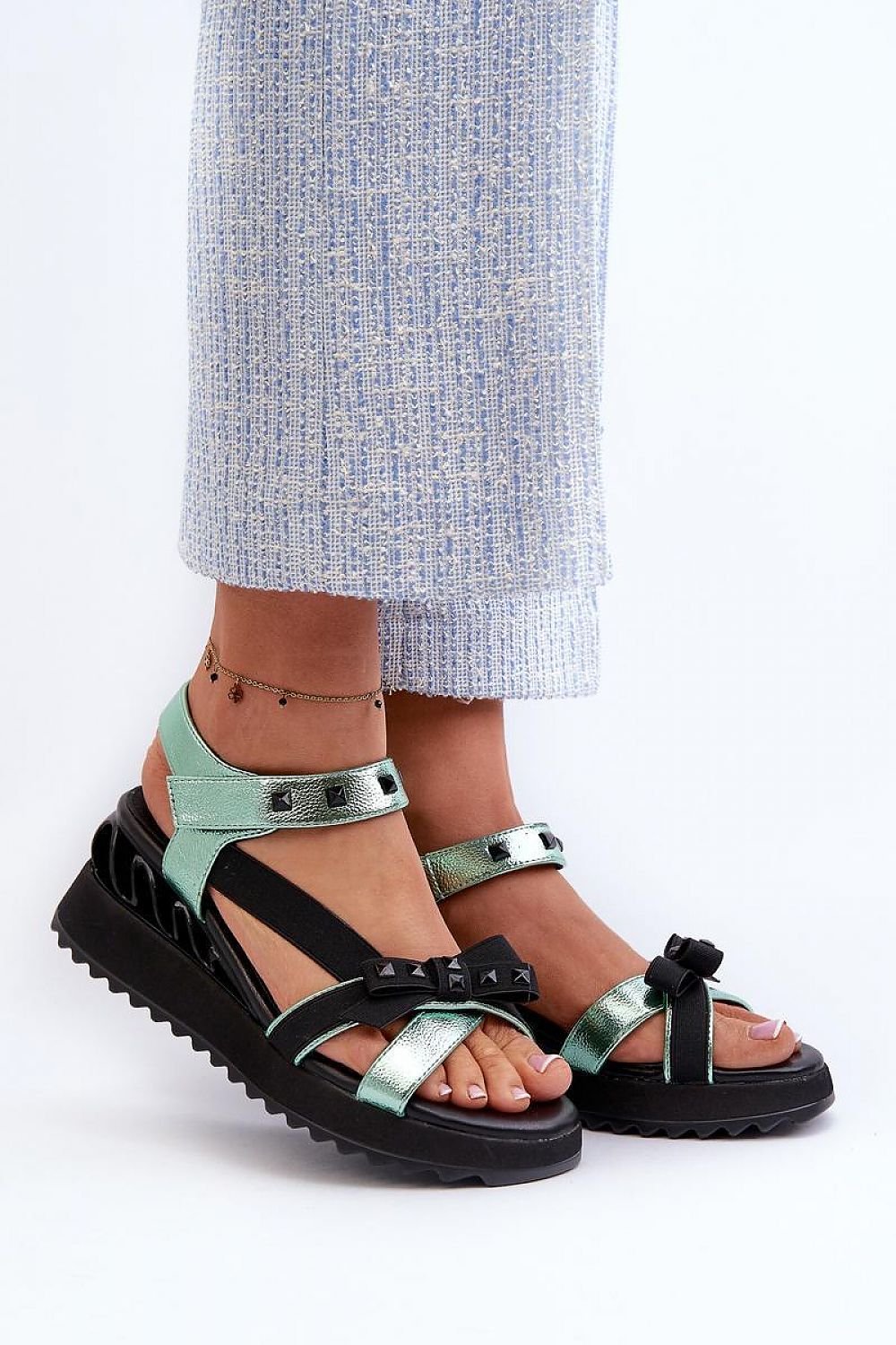 Buskin model 198801 Step in style