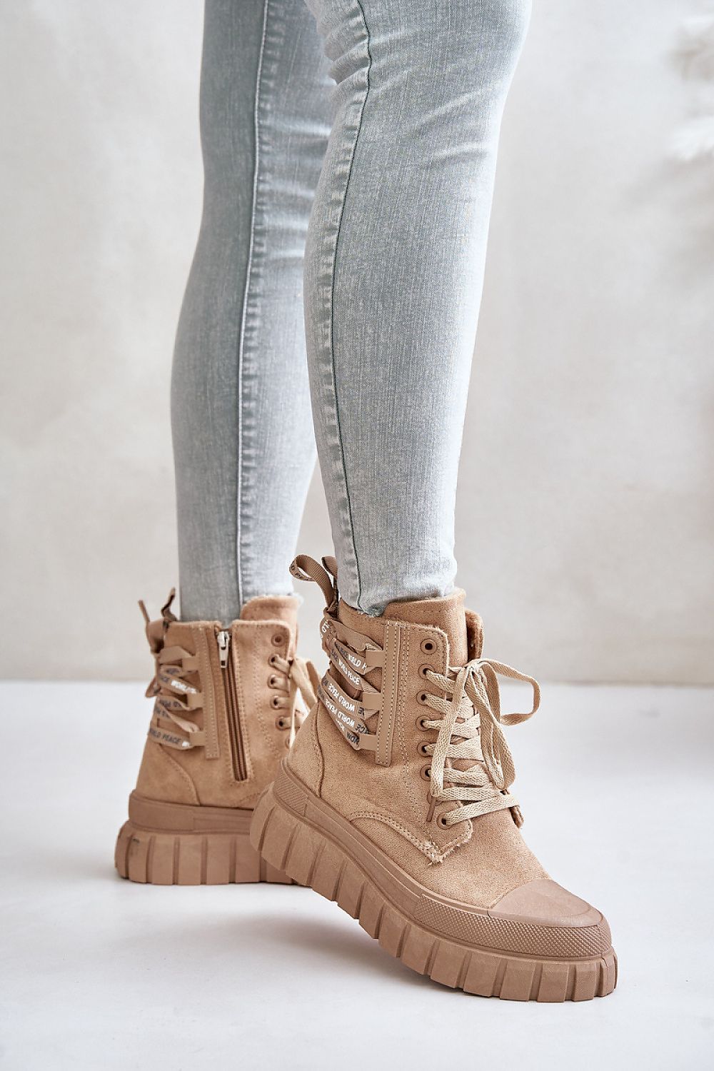 Boots model 201553 Step in style