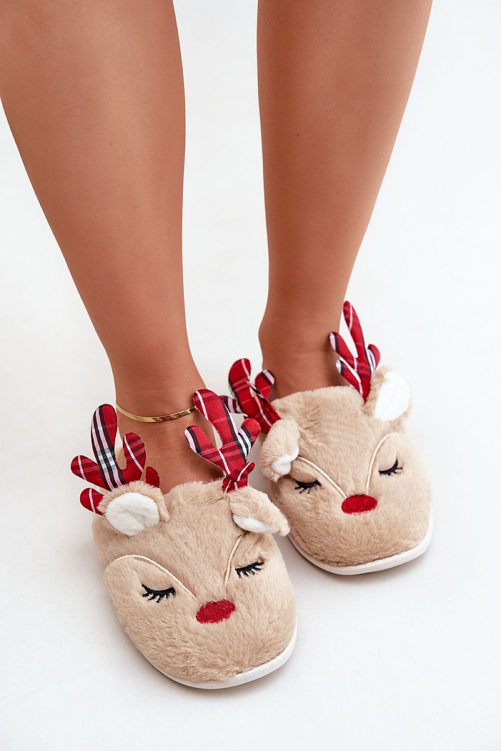 Slippers model 204642 Step in style