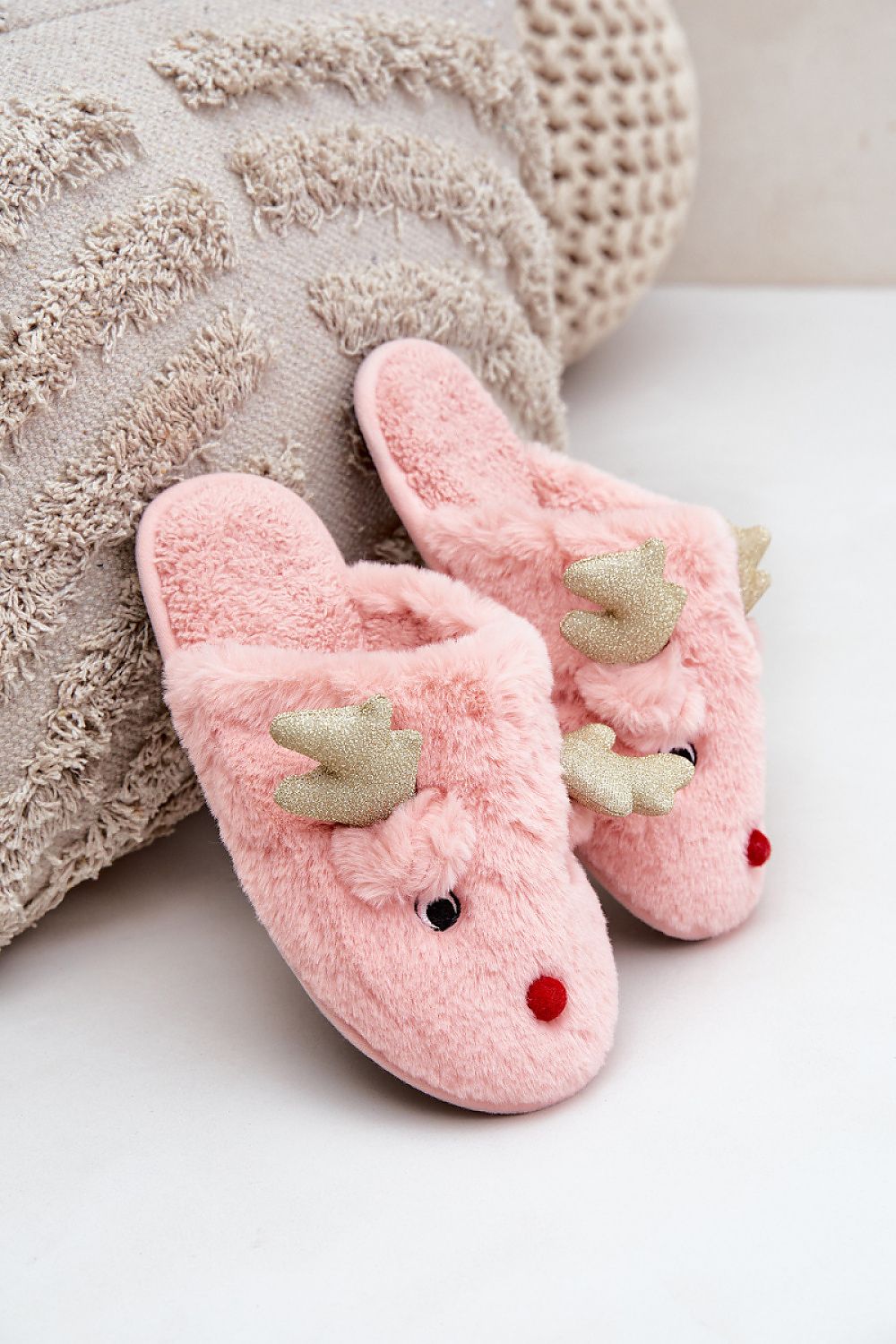 Slippers model 204646 Step in style
