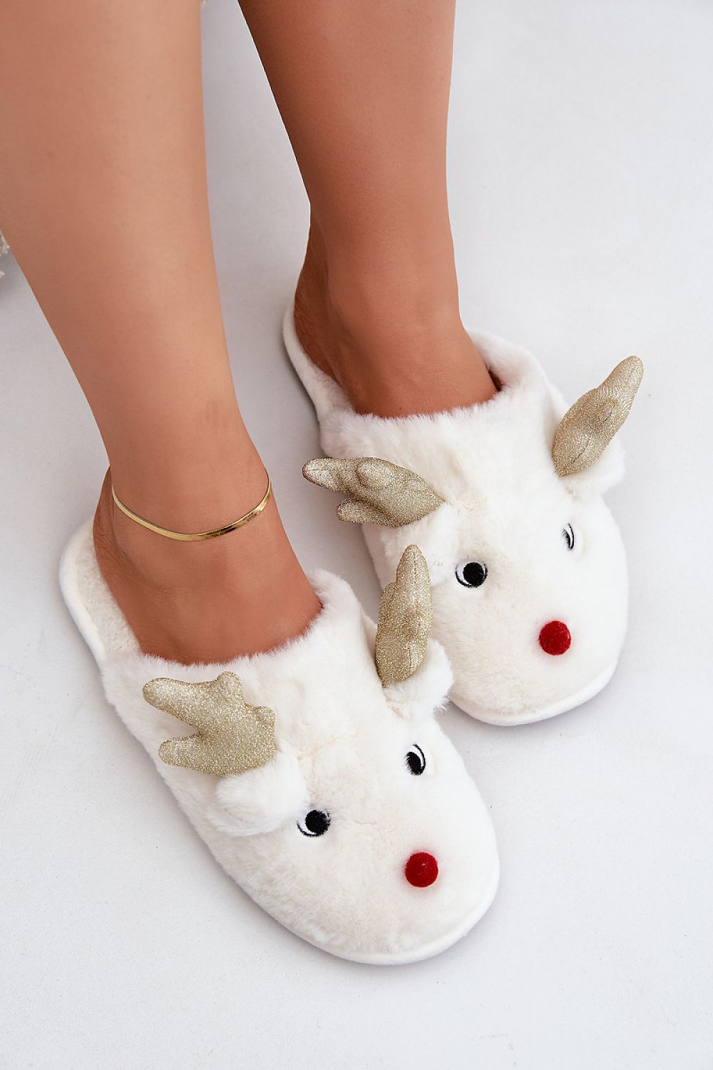 Slippers model 204646 Step in style