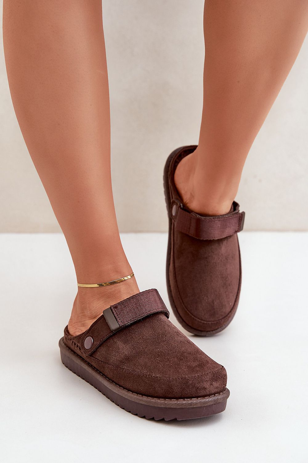 Slippers model 204652 Step in style
