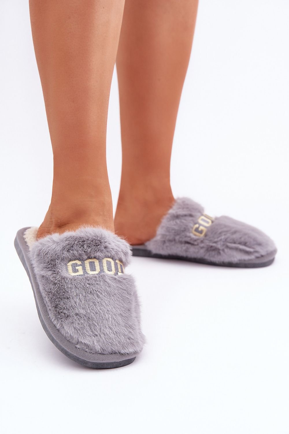 Slippers model 204943 Step in style