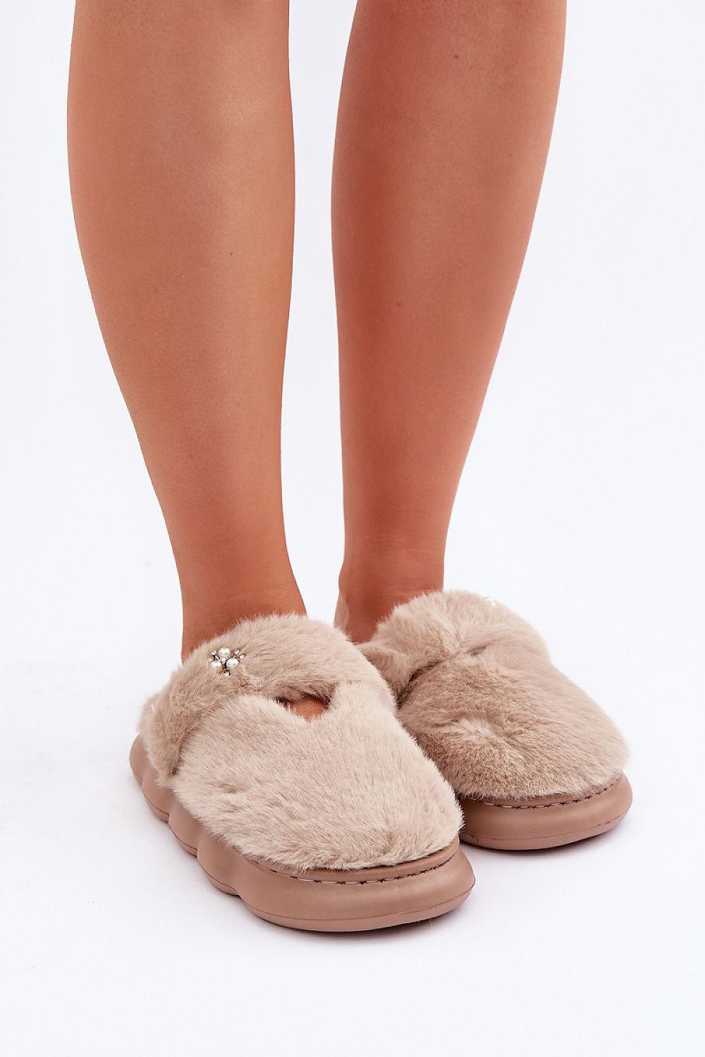 Slippers model 204951 Step in style
