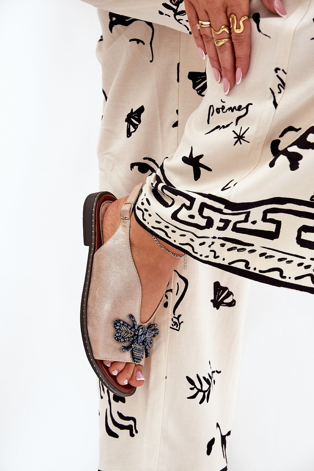  Sandals model 210056 Step in style 