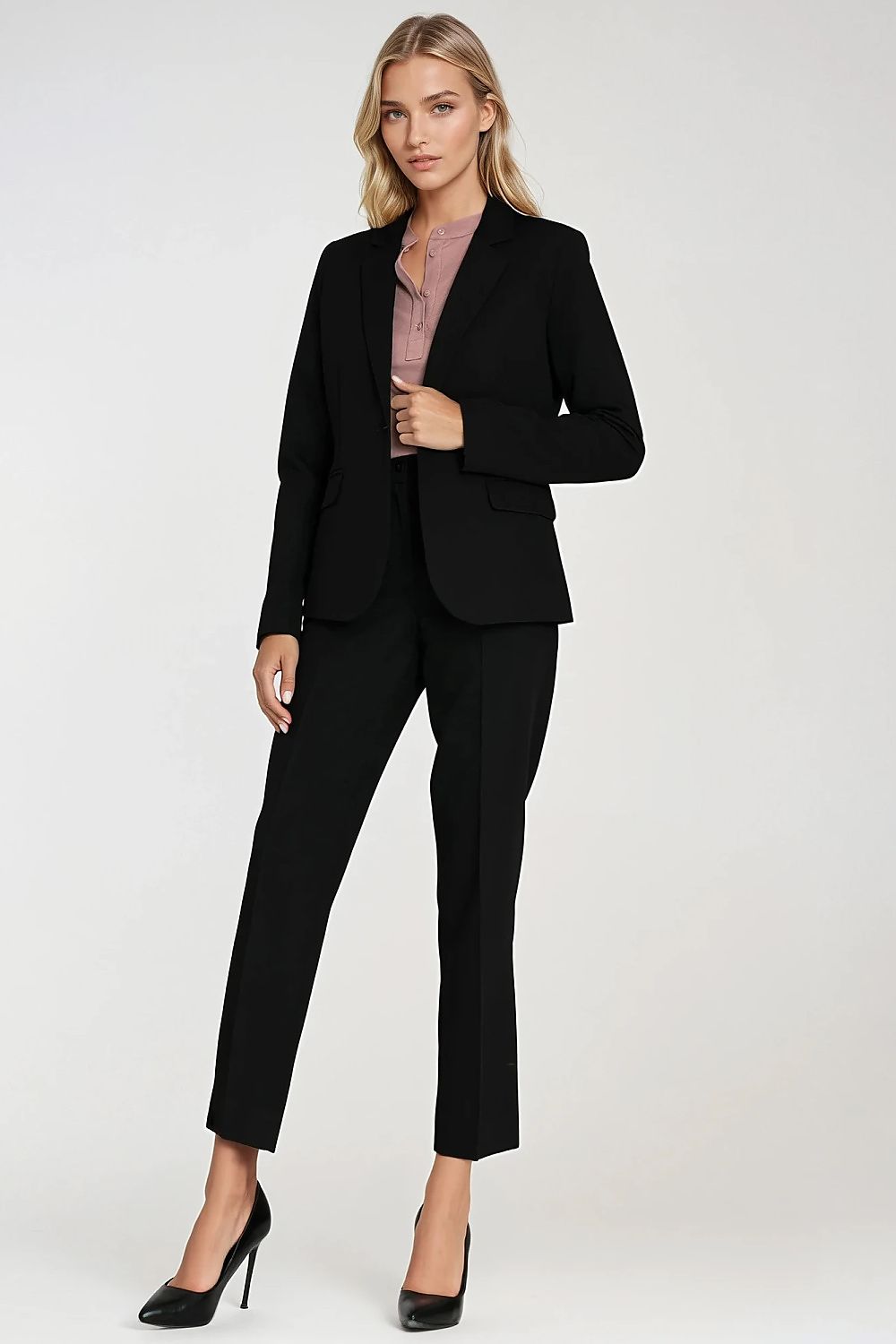  Women trousers model 217600 Nife 