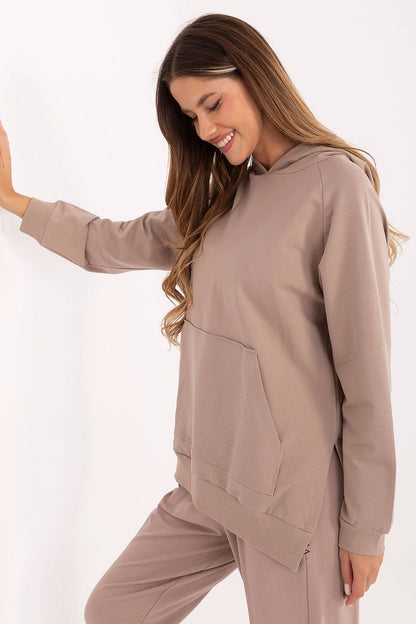  Sweatshirt model 218621 Relevance 