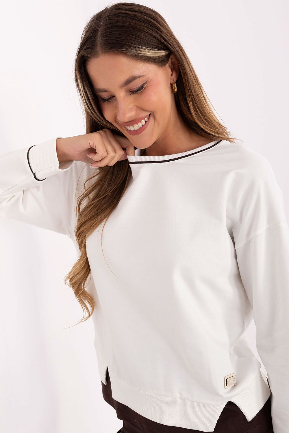  Sweatshirt model 218823 Relevance 