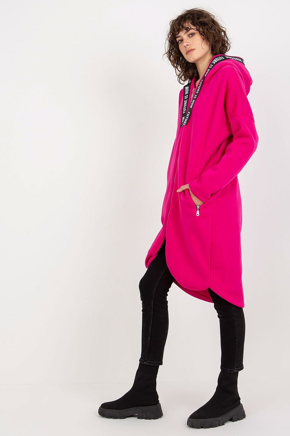 Sweatshirt model 174834 Relevance