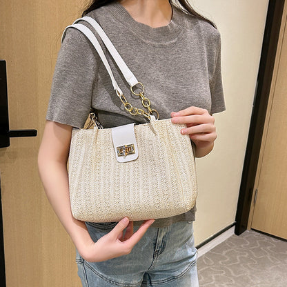Spring New Classic Style Women's Shoulder Bag