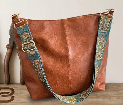 Large-capacity Retro Broadband Shoulder Messenger Bag