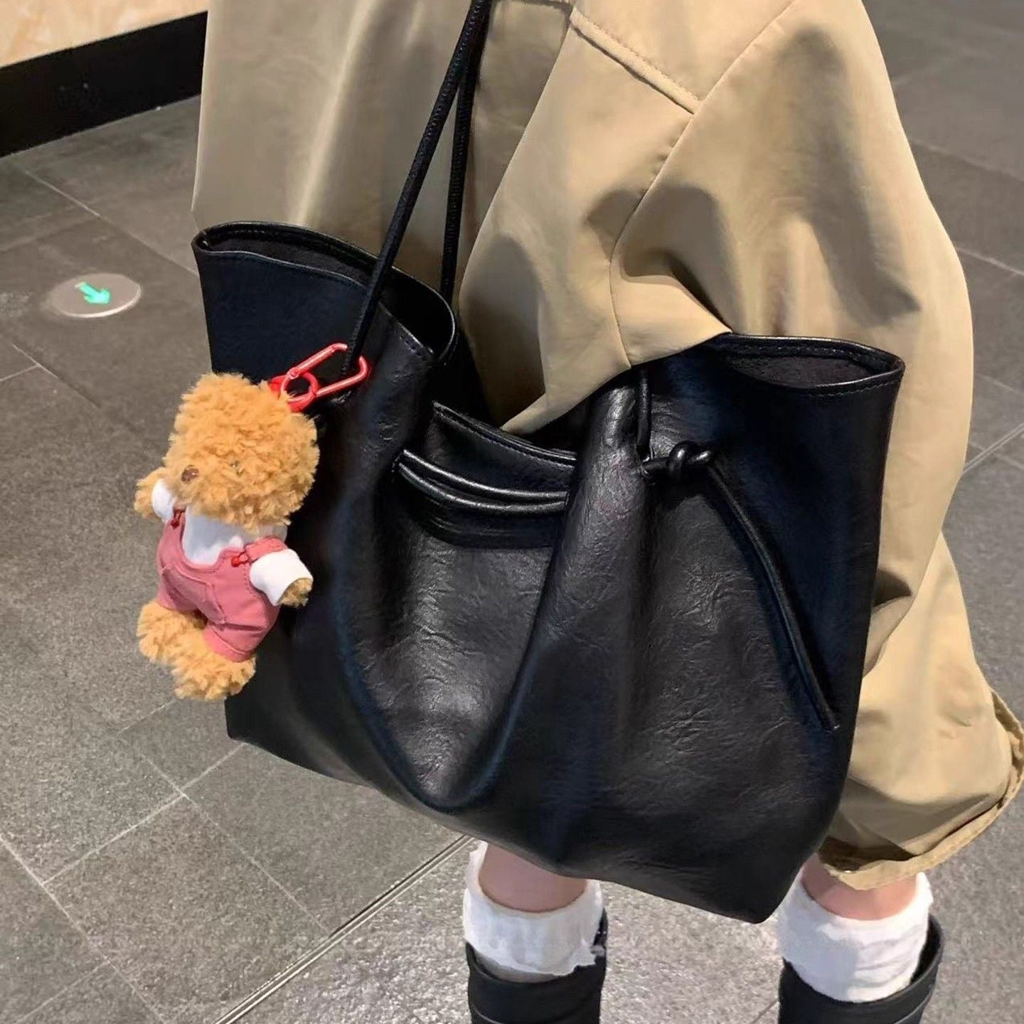 New Fall Winter Fashion Korean Simple Large Capacity Commuter Bag