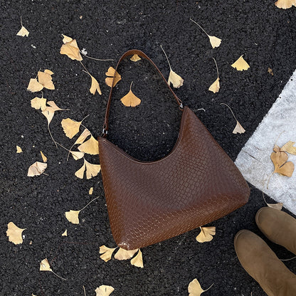 Shoulder Bag Women's Bag Retro Premium Underarm Bag Large Capacity Woven Bag Commuter Tote