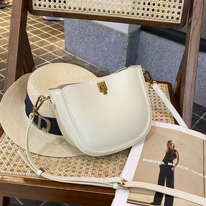 Women's Simple Casual Leather Messenger Bag