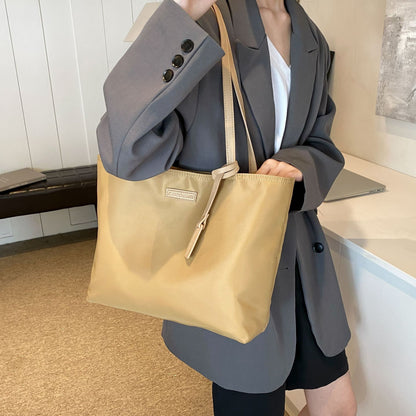 Women's Simple Large Capacity New Commuter High-grade Shoulder Bag