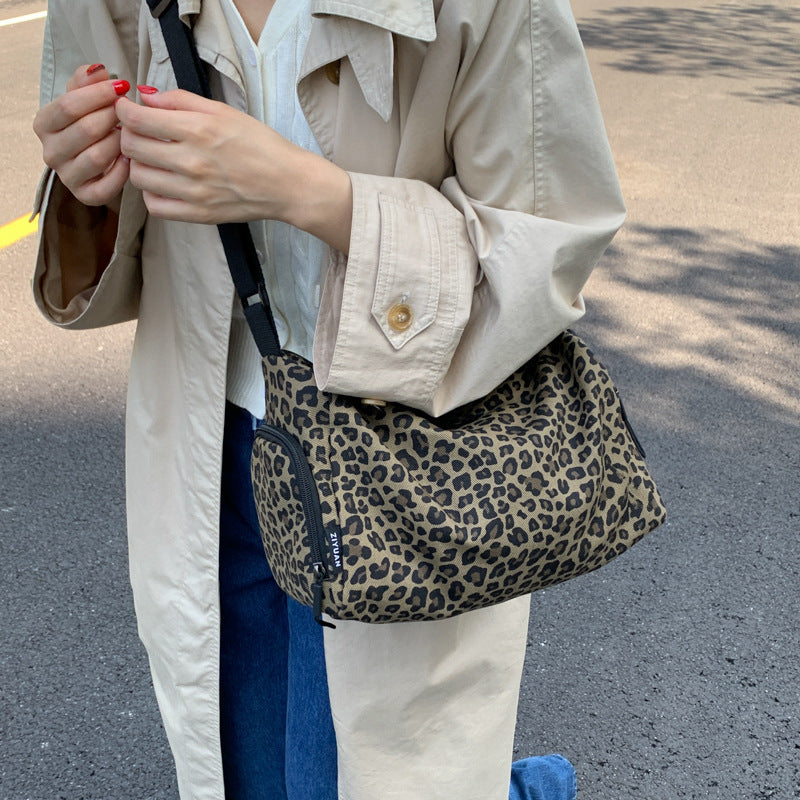Large Capacity Leopard Print Sports Style Shoulder Messenger Bag